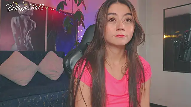 Bellapazzia online show from March 15, 2025, 5:04 pm