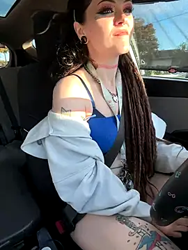 BlaizeyBBy online show from November 5, 2025, 12:10 am