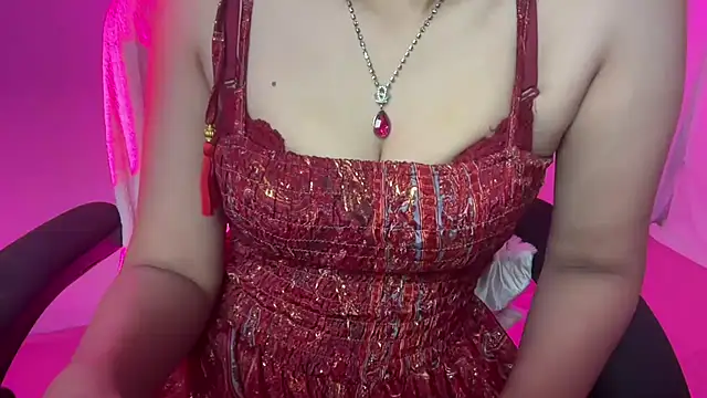 Snapshot of Queen_Angelena chatting on November 28, 2025, 5:15 pm Queen Angelena online show from November 28, 2025, 5:15 pm