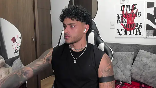 Alessandro Vanni online show from January 19, 2026, 2:15 am