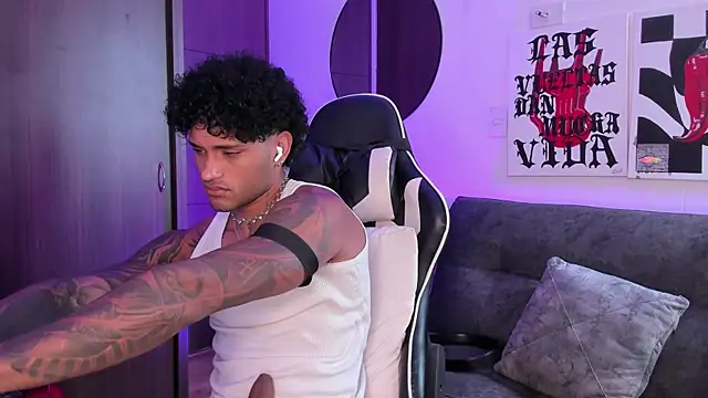 Alessandro Vanni online show from April 14, 2026, 2:12 pm