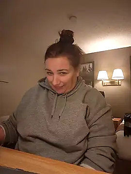 Snapshot of Canadian_BBW chatting on December 3, 2024, 12:13 am Canadian BBW online show from December 3, 2024, 12:13 am