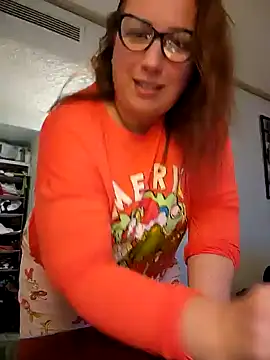 Snapshot of Canadian_BBW chatting on December 19, 2024, 10:42 pm Canadian BBW online show from December 19, 2024, 10:42 pm