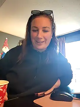 Snapshot of Canadian_BBW chatting on December 23, 2024, 8:47 pm Canadian BBW online show from December 23, 2024, 8:47 pm