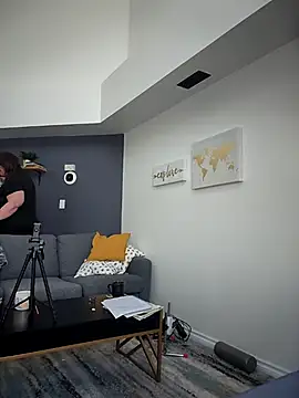 Snapshot of Canadian_BBW chatting on February 13, 2025, 4:50 pm Canadian BBW online show from February 13, 2025, 4:50 pm