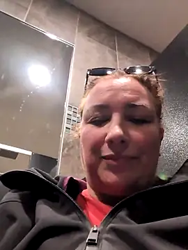 Snapshot of Canadian_BBW chatting on February 27, 2025, 7:04 pm Canadian BBW online show from February 27, 2025, 7:04 pm