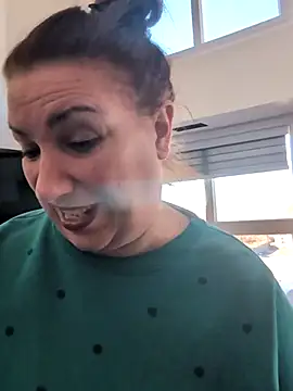 Snapshot of Canadian_BBW chatting on February 27, 2025, 10:20 pm Canadian BBW online show from February 27, 2025, 10:20 pm