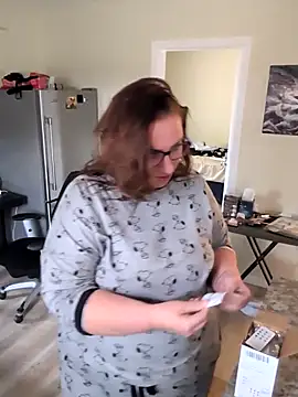 Snapshot of Canadian_BBW chatting on March 14, 2025, 8:38 pm Canadian BBW online show from March 14, 2025, 8:38 pm