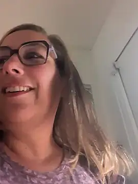 Snapshot of Canadian_BBW chatting on September 9, 2025, 8:19 pm Canadian BBW online show from September 9, 2025, 8:19 pm