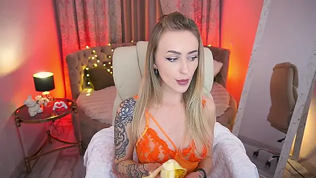 GraceCandy online show from April 19, 2026, 2:05 pm