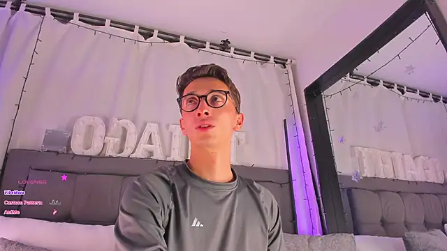 Thiago jones online show from February 19, 2025, 11:14 pm