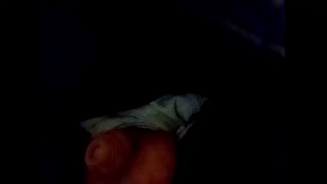 hairyuncut00 online show from December 18, 2024, 10:02 pm