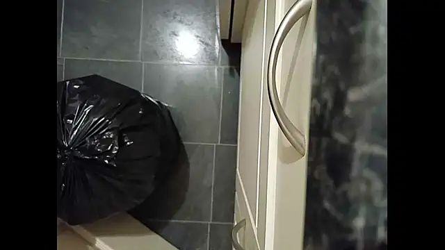 hairyuncut00 online show from January 2, 2025, 1:27 am