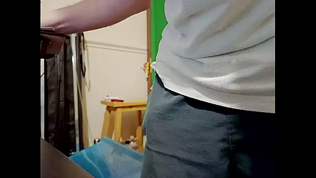 hairyuncut00 online show from February 10, 2025, 11:45 pm