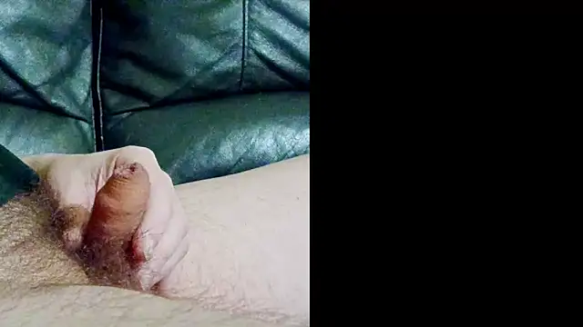 hairyuncut00 online show from February 22, 2025, 1:22 am