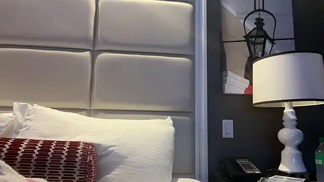 Blueskiiis3 online show from September 27, 2025, 6:40 am