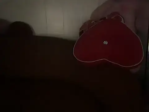 Blueskiiis3 online show from October 13, 2025, 8:14 am