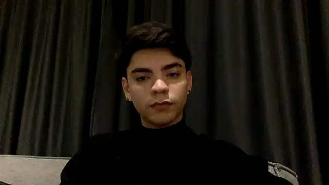 Snapshot of dylancrugerx chatting on December 4, 2024, 10:51 pm dylancrugerx online show from December 4, 2024, 10:51 pm