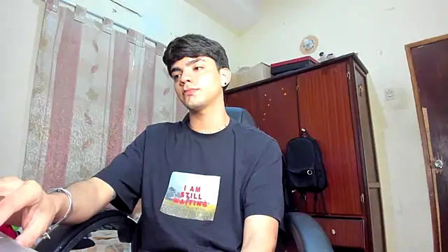 Snapshot of dylancrugerx chatting on December 30, 2024, 9:08 pm dylancrugerx online show from December 30, 2024, 9:08 pm