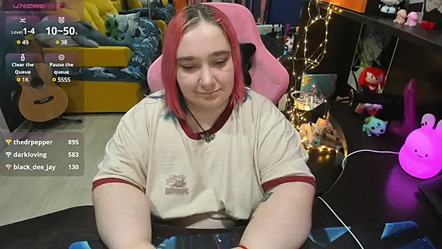 Softie Sofy online show from February 13, 2025, 8:48 am