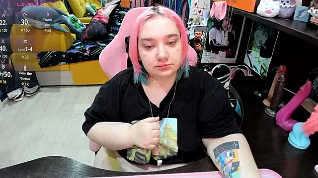 Softie Sofy online show from April 2, 2026, 1:47 am