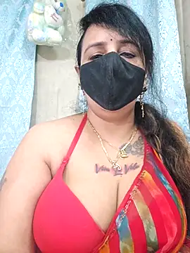 cute-tanvi online show from October 22, 2025, 1:28 am