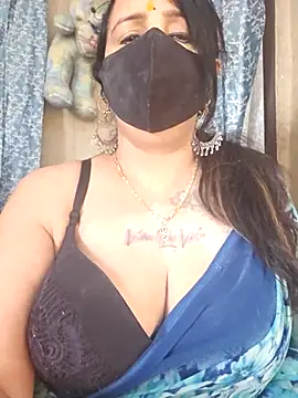 cute-tanvi online show from April 18, 2026, 12:58 am