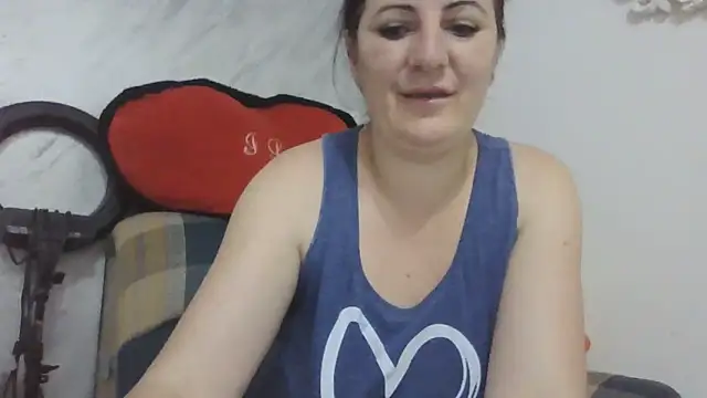 Snapshot of Naughtyredd chatting on June 7, 2026, 5:27 pm Naughtyredd online show from June 7, 2026, 5:27 pm