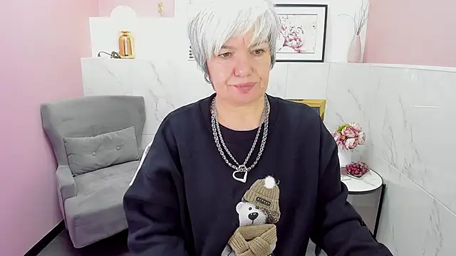 CarmenSoft online show from January 7, 2025, 11:45 pm