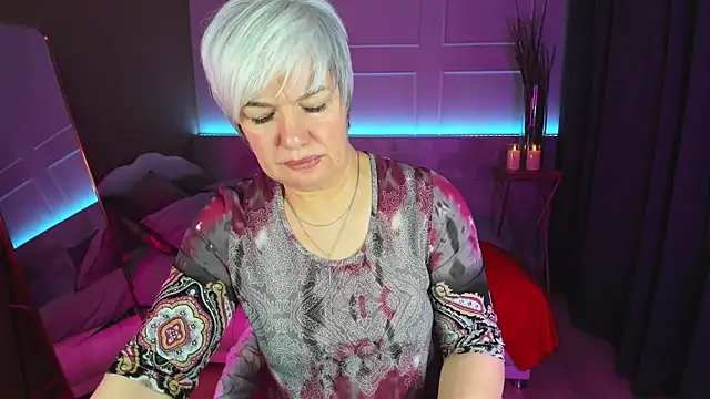 CarmenSoft online show from February 18, 2025, 2:59 am