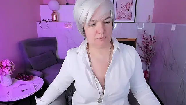 CarmenSoft online show from April 11, 2026, 7:45 am