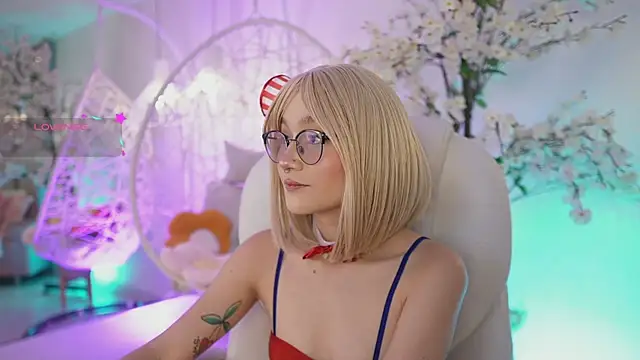 DalahiaRush online show from September 15, 2025, 7:03 pm