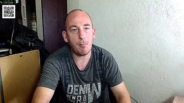 Johan   Barker online show from December 9, 2024, 7:39 pm