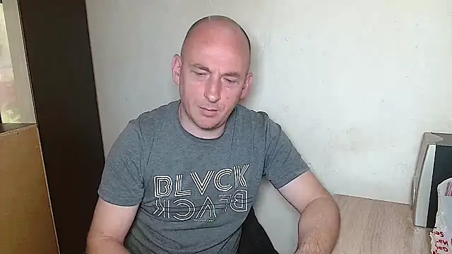 Johan   Barker online show from April 21, 2026, 10:43 am