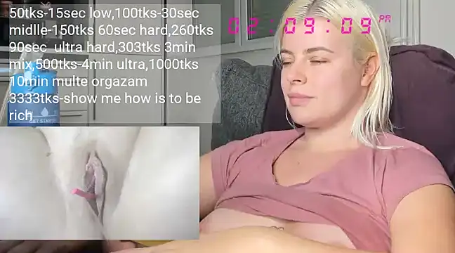 queenofthenighttt online show from December 26, 2024, 1:10 pm