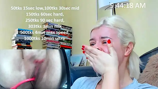 queenofthenighttt online show from February 14, 2026, 8:44 am