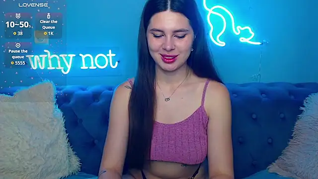 Snapshot of ViollinaLove chatting on June 5, 2026, 4:52 am ViollinaLove online show from June 5, 2026, 4:52 am