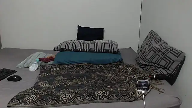 ANGELINE600 online show from October 28, 2025, 9:28 pm