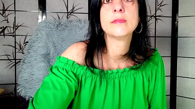 Snapshot of _Sweetlonglips_ chatting on January 17, 2026, 6:07 am Sweetlonglips online show from January 17, 2026, 6:07 am