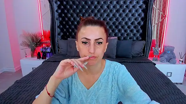 Rebecca Diamond online show from May 10, 2026, 5:12 am