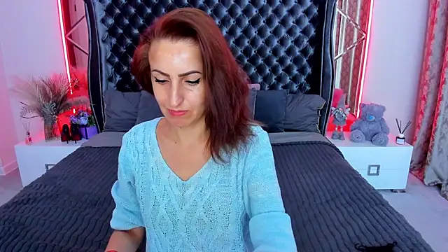 Rebecca Diamond online show from May 28, 2026, 5:38 am