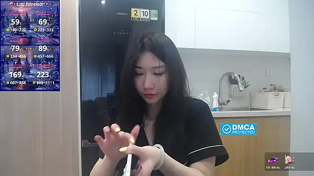 Asiagirll online show from April 6, 2026, 1:03 am