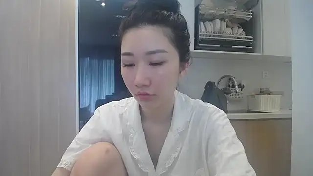 Asiagirll online show from May 31, 2026, 3:36 am