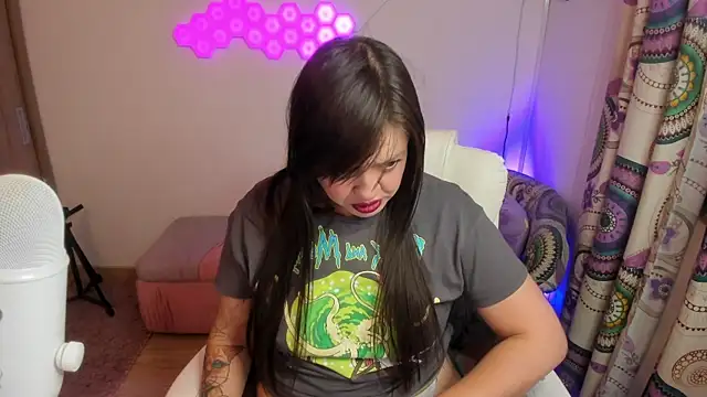 sophia grants online show from November 28, 2025, 5:32 am