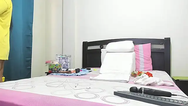 mara2020 69 online show from September 23, 2025, 2:53 pm