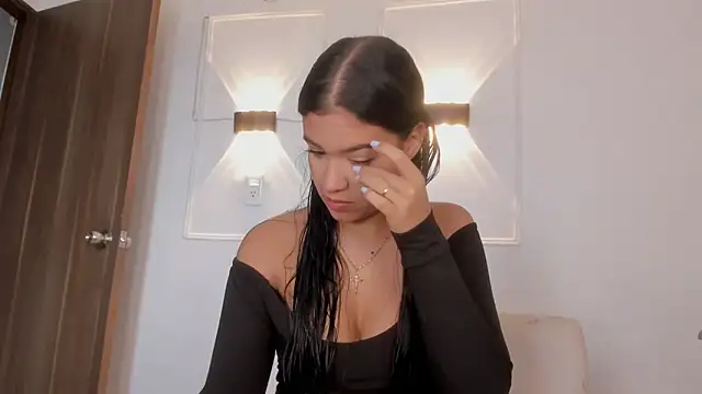 Hanna Risso online show from April 11, 2026, 7:07 pm