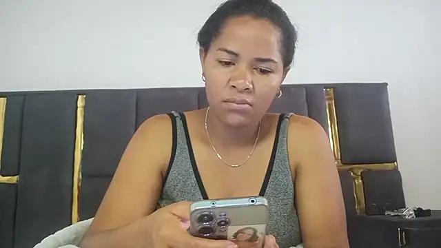 aleixane online show from April 15, 2026, 4:19 am