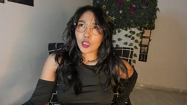 Mary Rosse1 online show from October 20, 2025, 6:52 pm