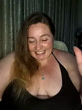 Snapshot of Iceprincess2bad4u chatting on January 6, 2025, 5:49 pm Iceprincess2bad4u online show from January 6, 2025, 5:49 pm