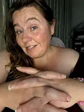 Snapshot of Iceprincess2bad4u chatting on January 18, 2025, 6:10 pm Iceprincess2bad4u online show from January 18, 2025, 6:10 pm